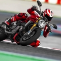 2014-Ducati-Monster-1200-039