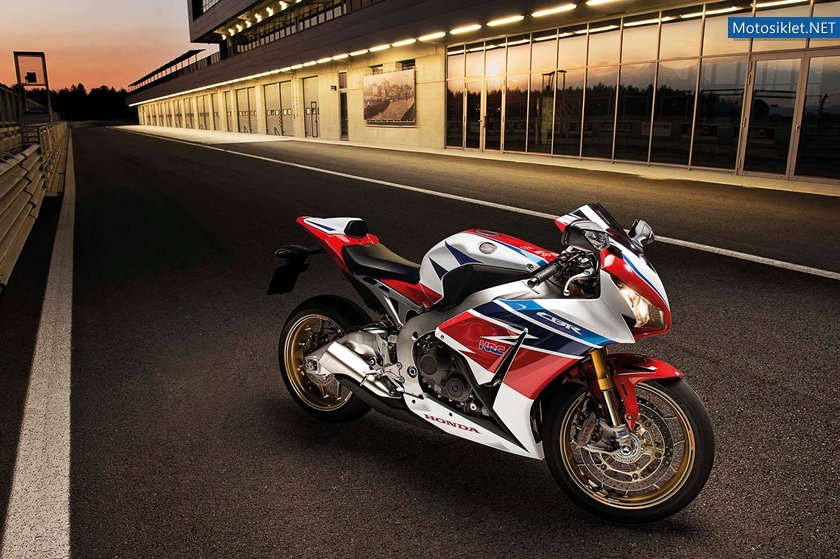 Honda-CBR1000RR-SP2014-001