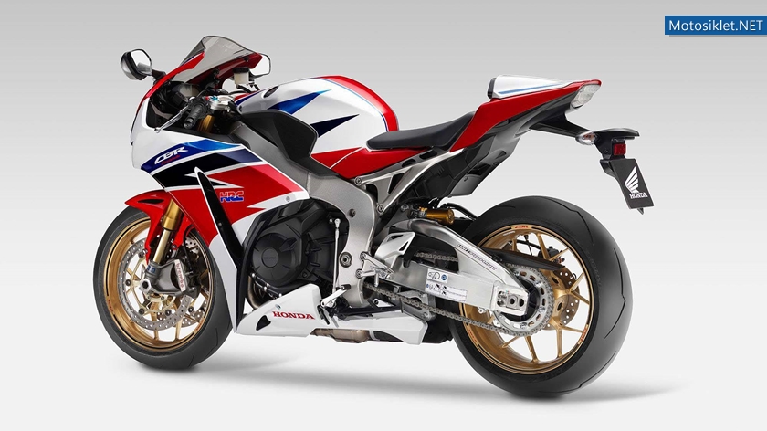 Honda-CBR1000RR-SP2014-011