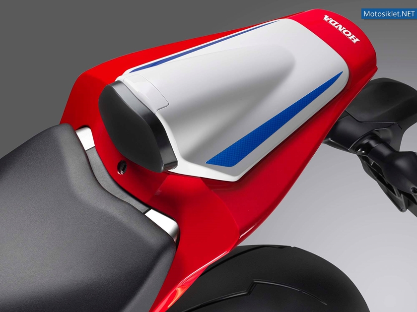Honda-CBR1000RR-SP2014-028