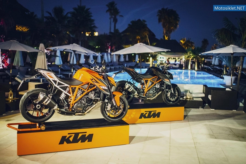 KTM-1290-Super-Duke-R-2014-036