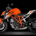 KTM-1290-Super-Duke-R-2014-008