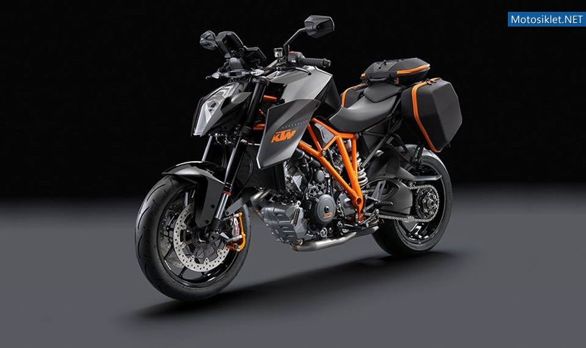 KTM-1290-Super-Duke-Touring-007