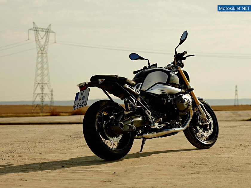 2014-BMW-R-nineT-007