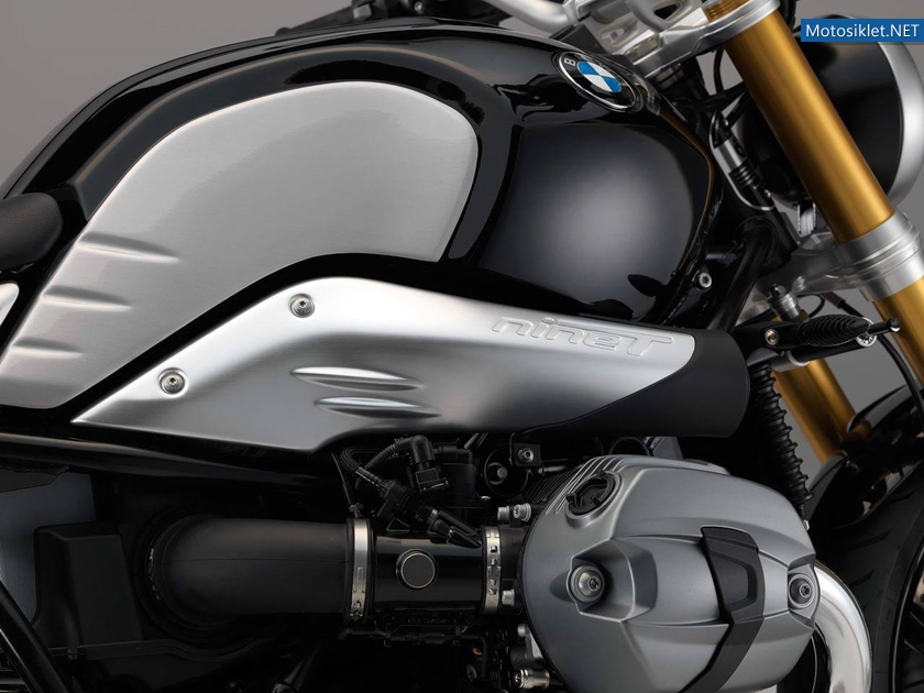 2014-BMW-R-nineT-017