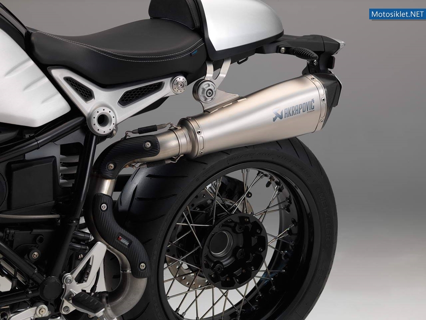 2014-BMW-R-nineT-022