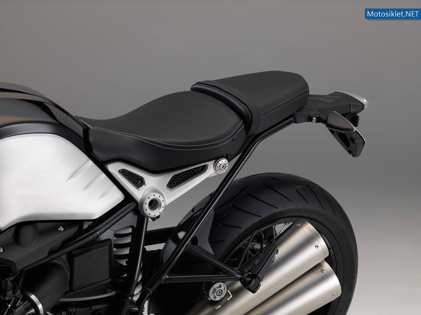 2014-BMW-R-nineT-025