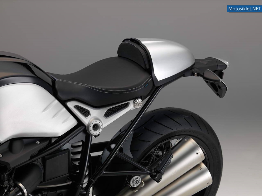 2014-BMW-R-nineT-031