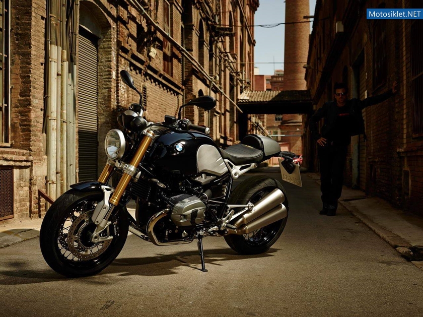 2014-BMW-R-nineT-032