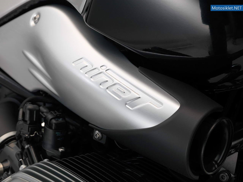 2014-BMW-R-nineT-048