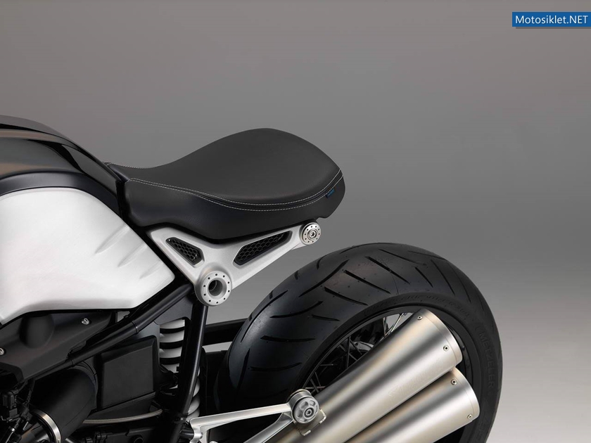 2014-BMW-R-nineT-051