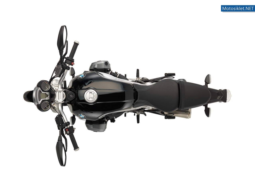 2014-BMW-R-nineT-074