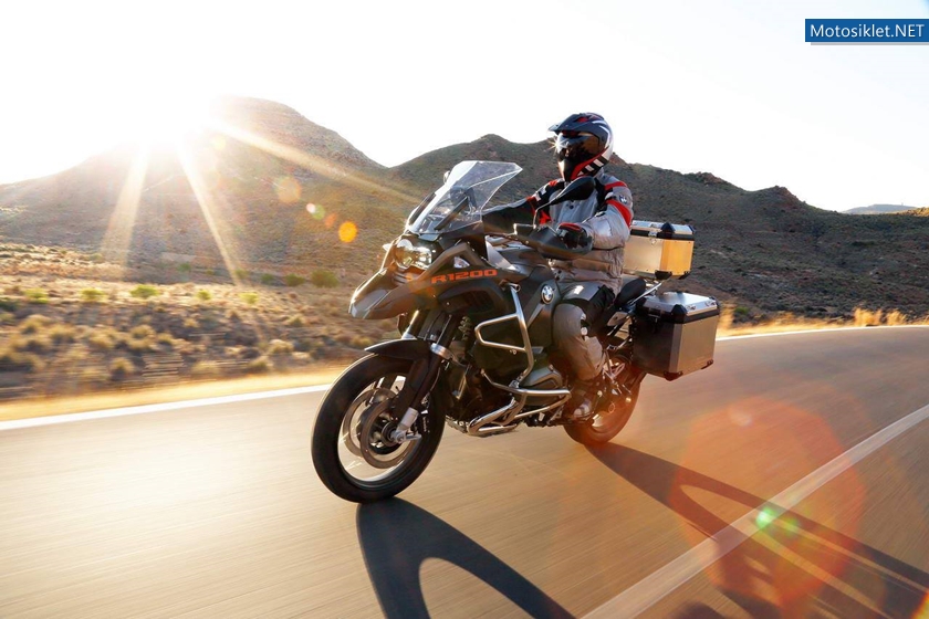2014-BMW-R1200GS-Adventure-017