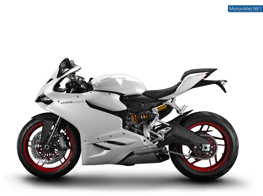 2014-Ducati-899-Panigale-003