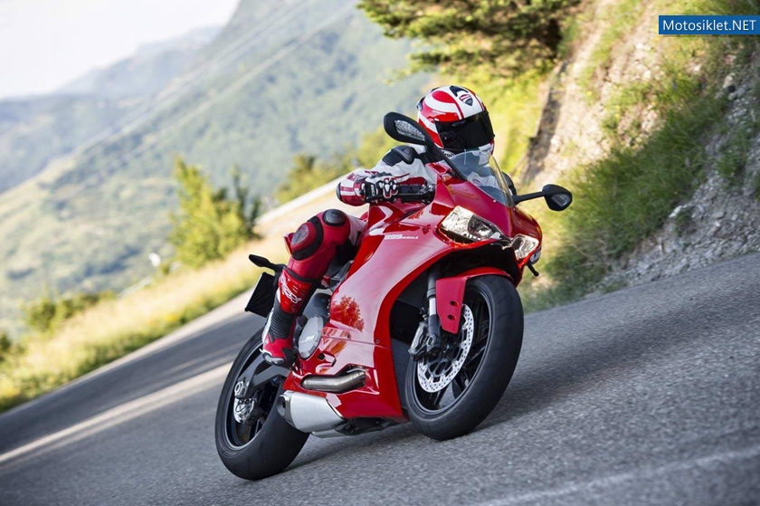 2014-Ducati-899-Panigale-016