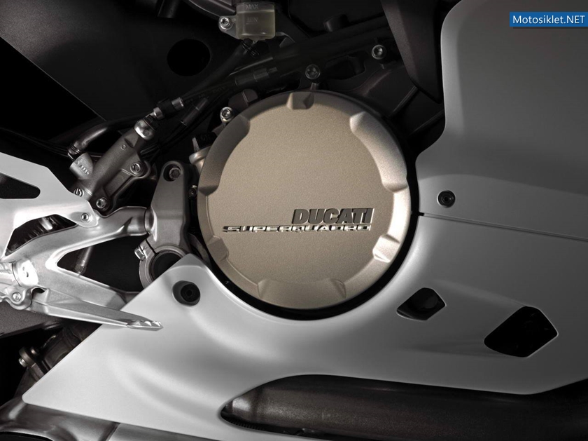 2014-Ducati-899-Panigale-019