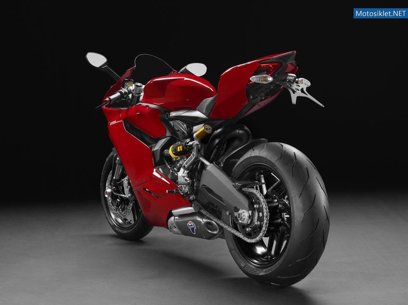 2014-Ducati-899-Panigale-027