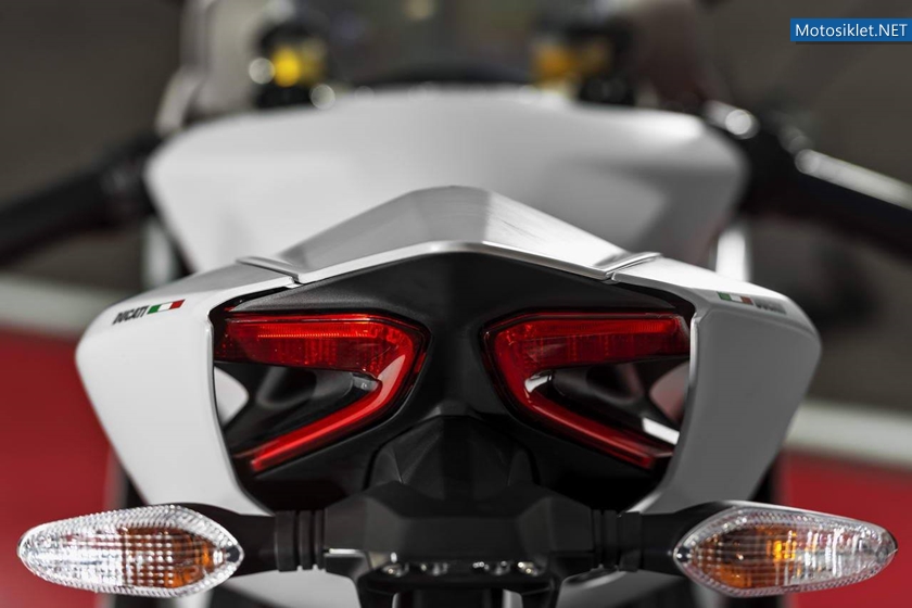 2014-Ducati-899-Panigale-029