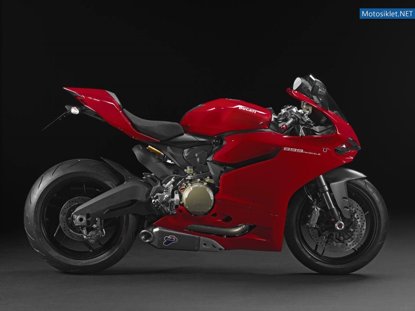 2014-Ducati-899-Panigale-034