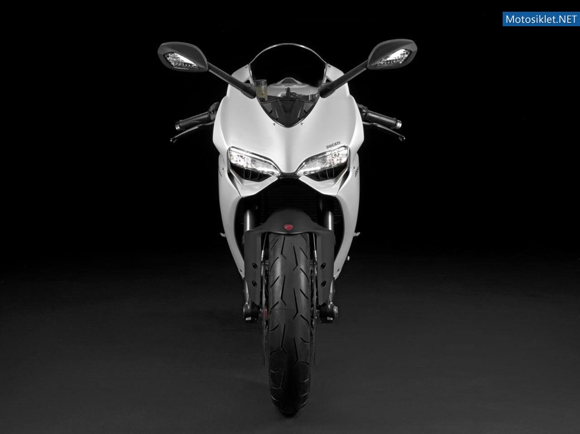 2014-Ducati-899-Panigale-036