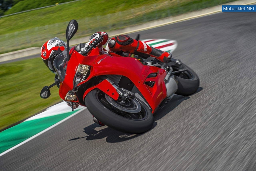 2014-Ducati-899-Panigale-049