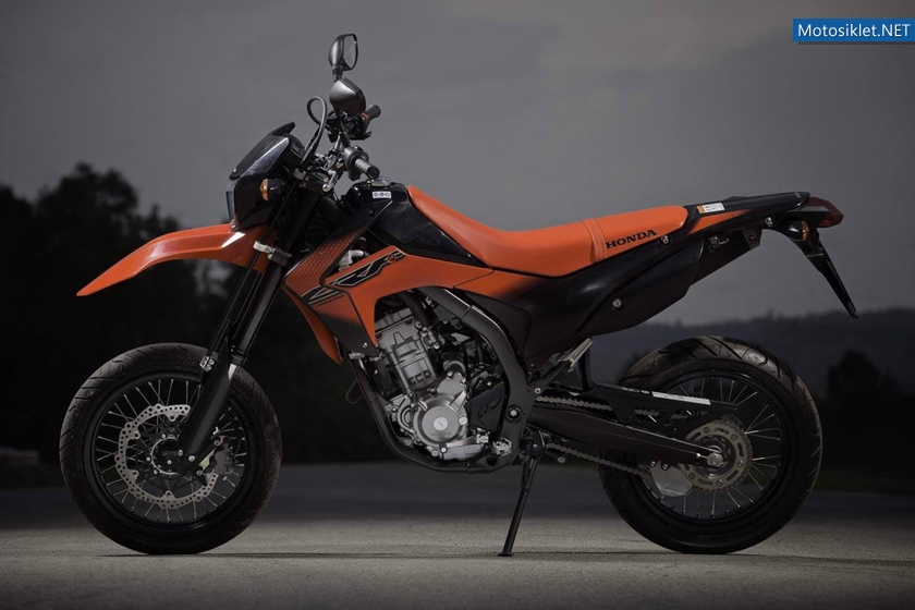 Honda-CRF250M-001