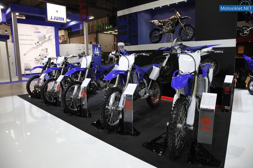 YAMAHA-Milano-MotosikletFuari-EICMA2011-001