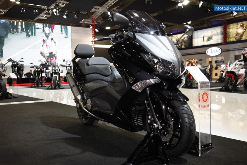 YAMAHA-Milano-MotosikletFuari-EICMA2011-003