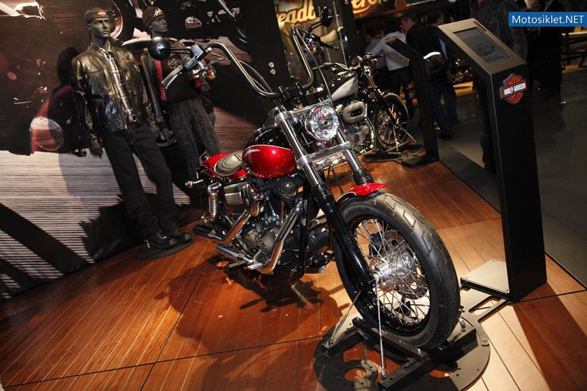 Harley-Davidson-Milano-MotosikletFuari-EICMA2011-001