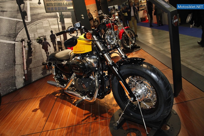 Harley-Davidson-Milano-MotosikletFuari-EICMA2011-010