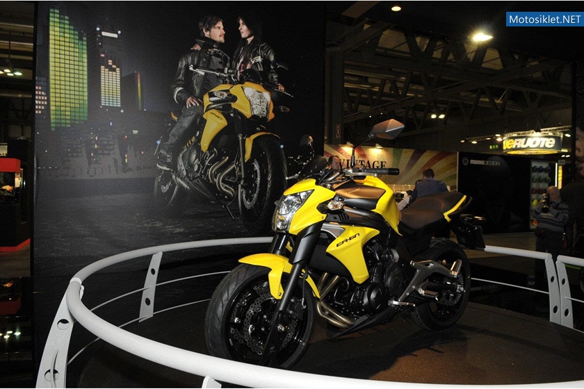 KAWASAKI-Milano-MotosikletFuari-EICMA2011-001