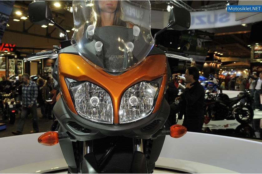 SUZUKI-Milano-Motosiklet-Fuari-EICMA2011-024