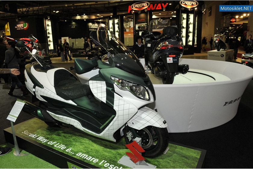 SUZUKI-Milano-Motosiklet-Fuari-EICMA2011-049