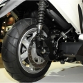 SUZUKI-Milano-Motosiklet-Fuari-EICMA2011-033