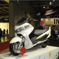 SUZUKI-Milano-Motosiklet-Fuari-EICMA2011-043
