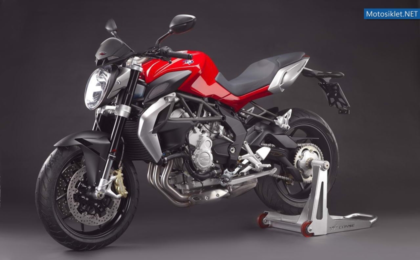 MV-Agusta-Brutale-675-008