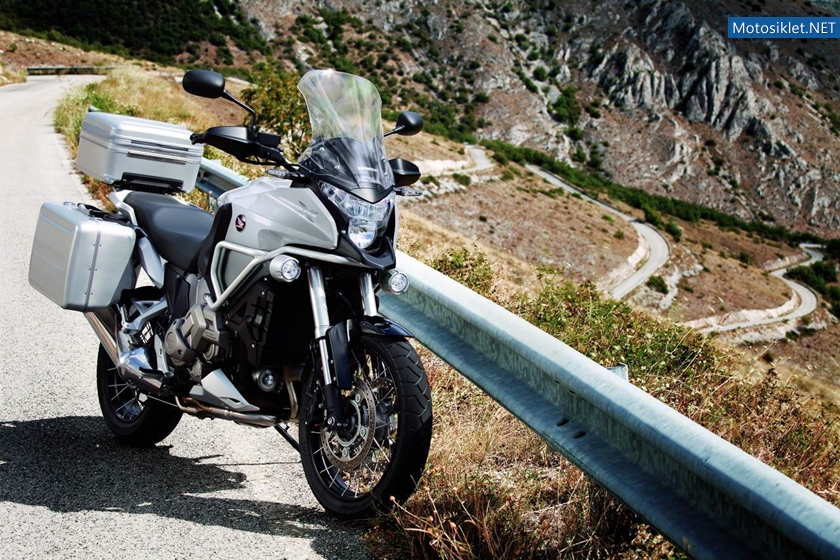 Honda-Crosstourer-2012model-007