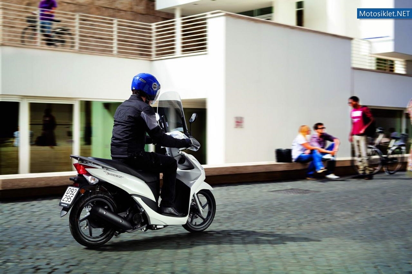 Honda-Vision-50-012