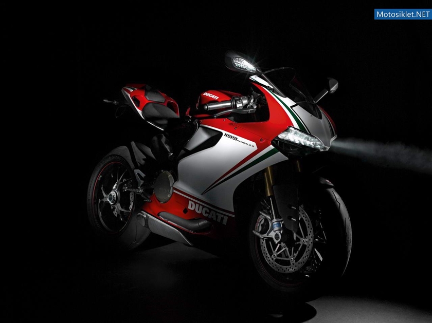 Ducati-1199-Panigale-S-2012-modeL-014