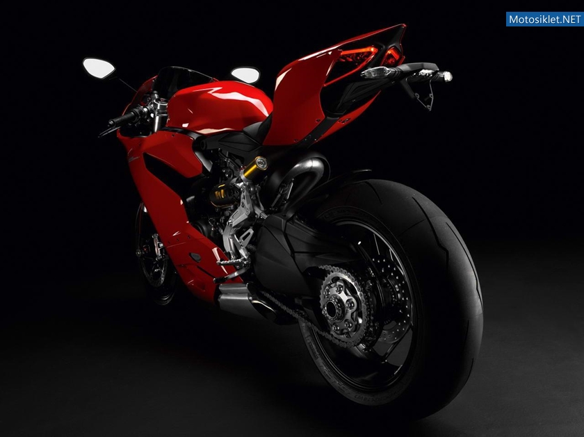 Ducati-1199-Panigale-S-2012-modeL-020