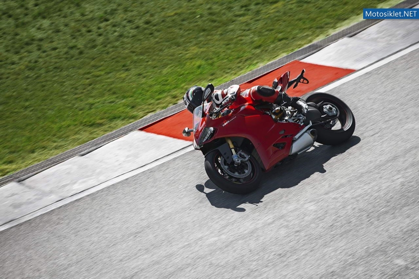 Ducati-1199-Panigale-S-2012-modeL-035