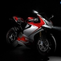 Ducati-1199-Panigale-S-2012-modeL-014