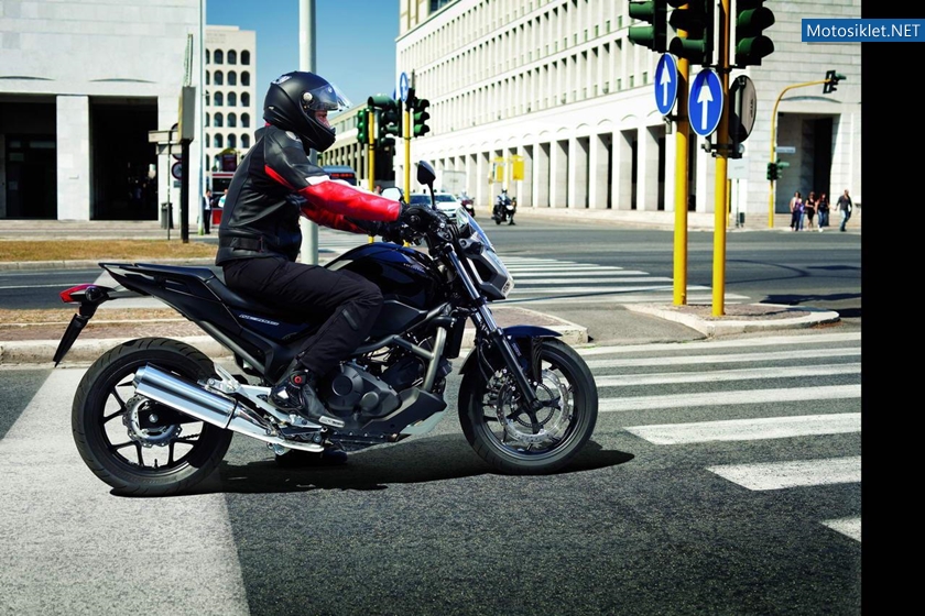 Honda-NC700S-2012-model-001