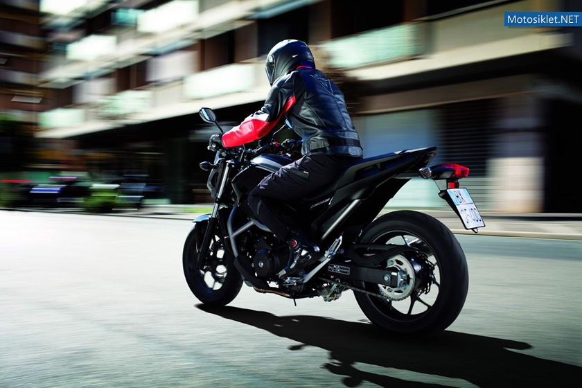 Honda-NC700S-2012-model-007