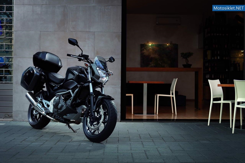 Honda-NC700S-2012-model-011