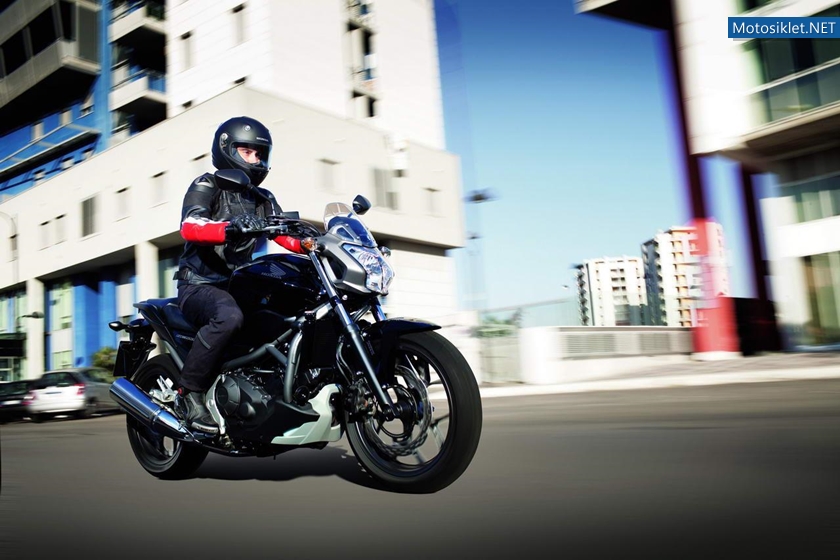Honda-NC700S-2012-model-018