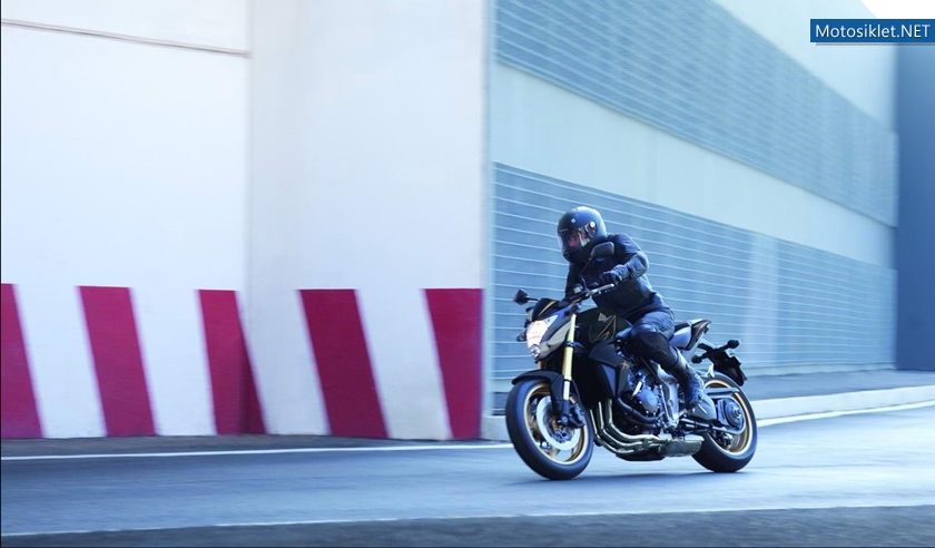 Honda-CB1000R-2012-model-005