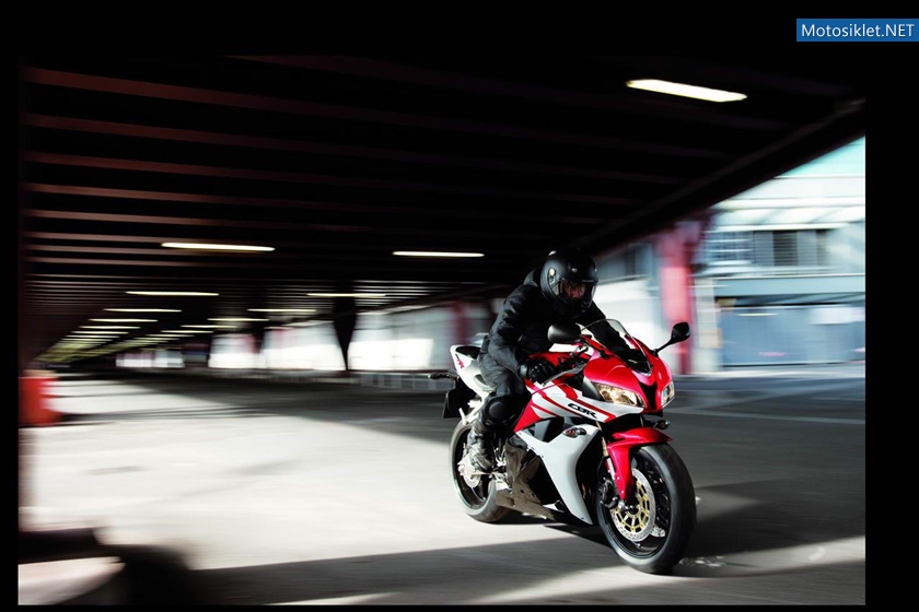 Honda-CBR600RR-2012-model-006