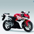 Honda-CBR600RR-2012-model-001