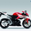 Honda-CBR600RR-2012-model-002
